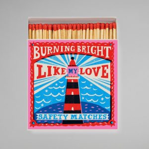 &laquo;Burning bright like my love&raquo; | Firkantet – fyrstikker